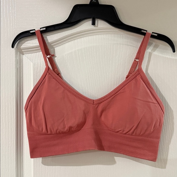 Lululemon Ebb To Street Sport Bra size 6 - Picture 1 of 4